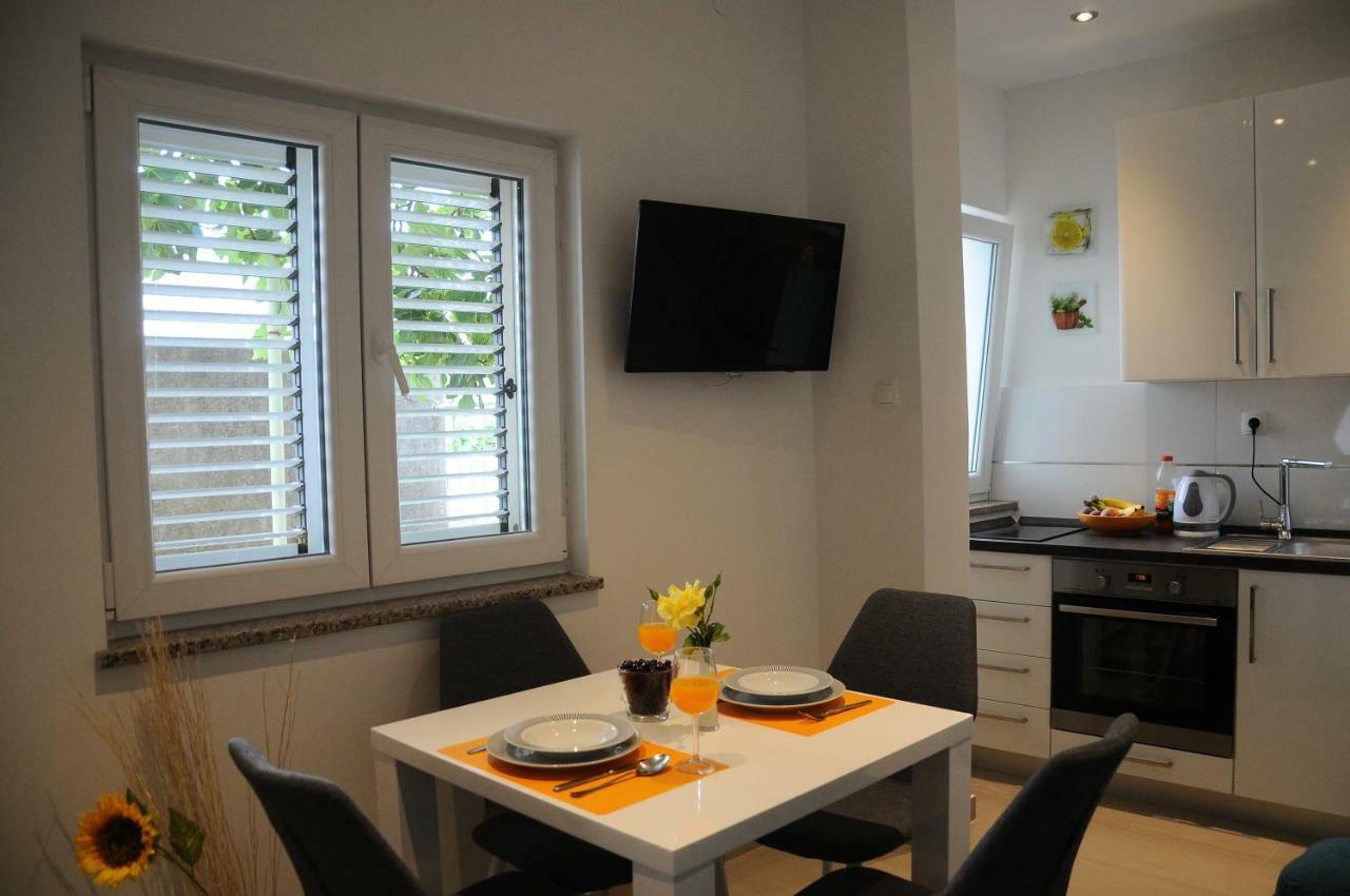 Apartment Aria With Private Parking สปลิท ภายนอก รูปภาพ